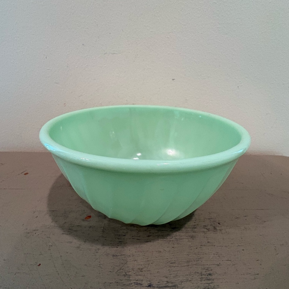 VTG Jadeite Fire King 7X4 Swirl Mixing Bowl